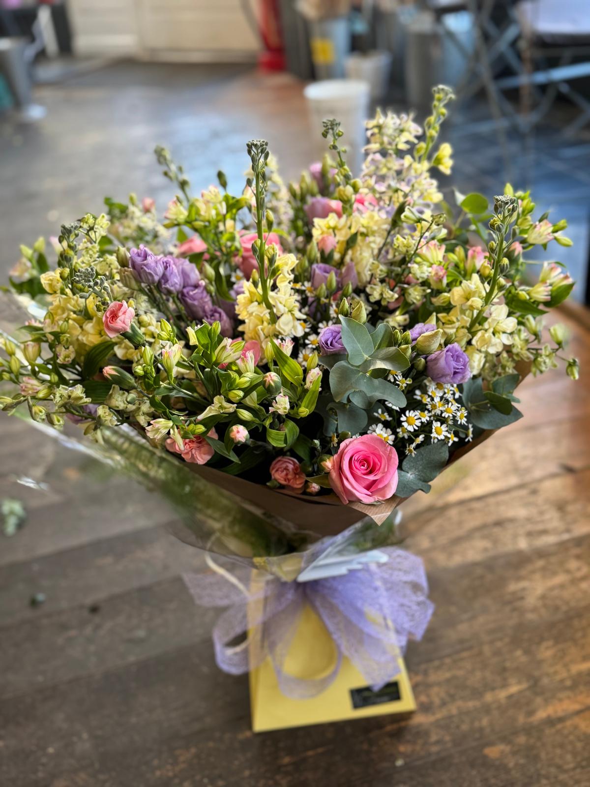 Florist's Choice - Handtie
