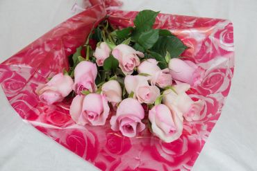 12 Pink Rose Bouquet