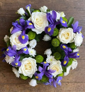 Wreath Purple & White