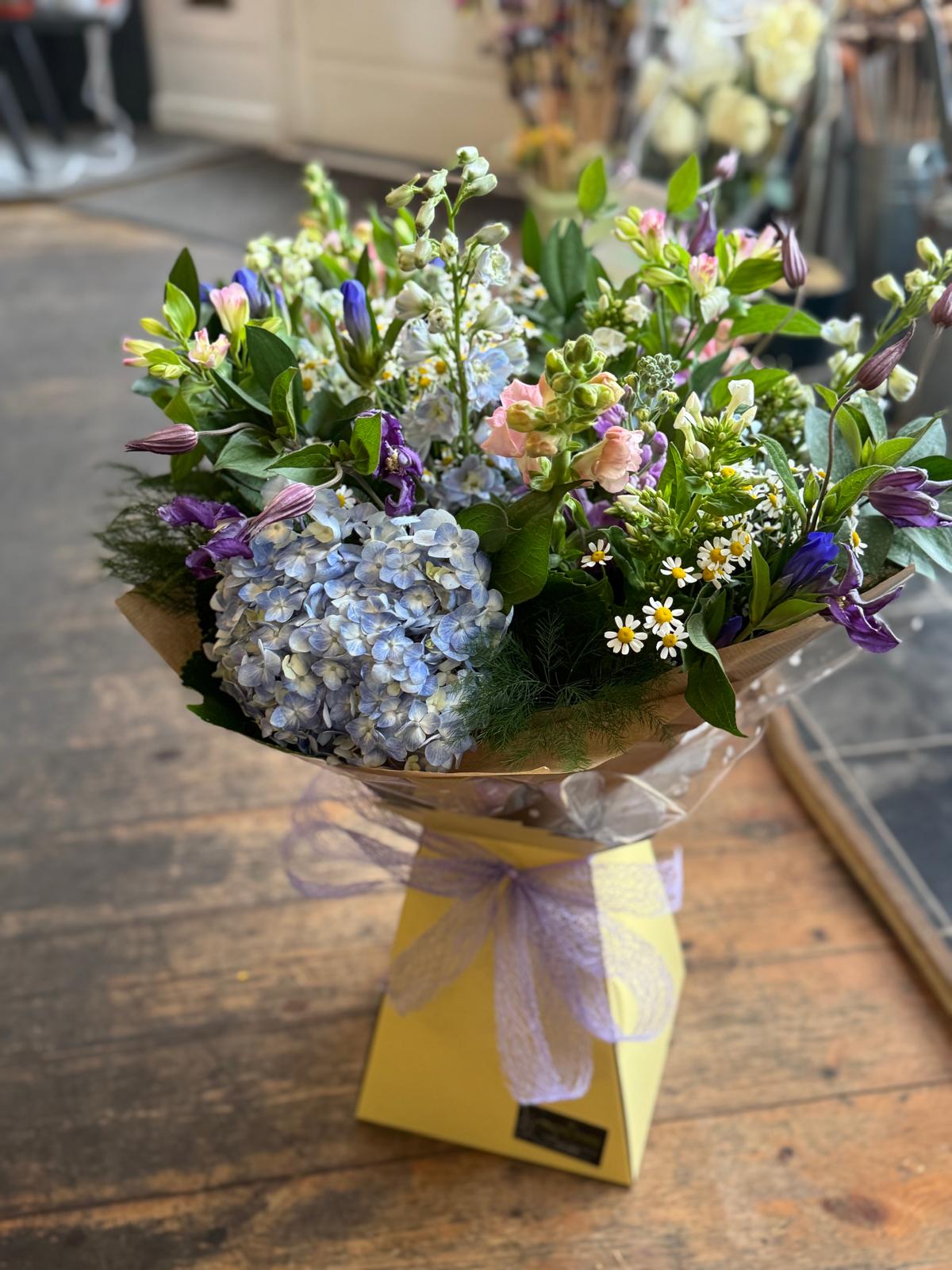 Florist's Choice - Handtie